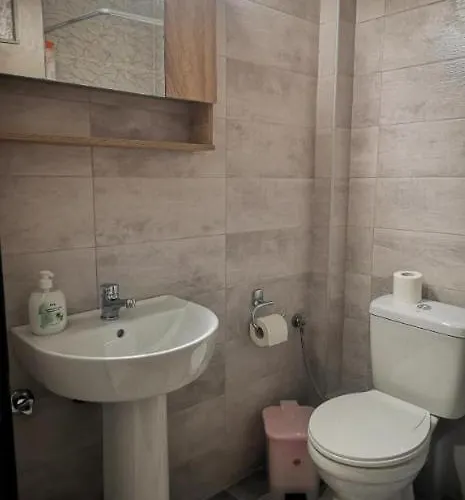 Quarto em Acomodações Particulares Χαρης Rooms *